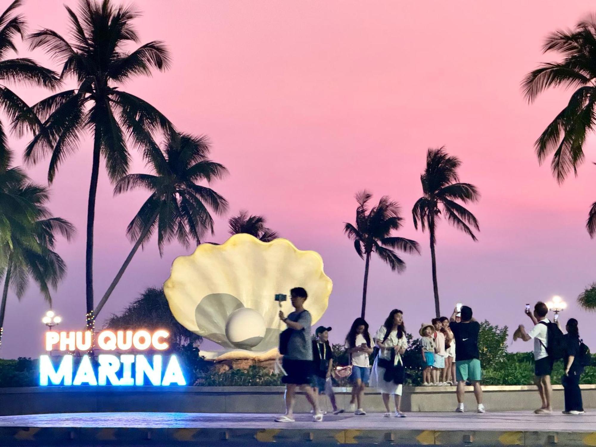 Chloe Marina Phu Quoc Apartment Bagian luar foto